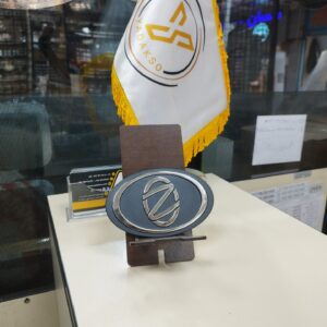 آرم جلو پنجره شوکا