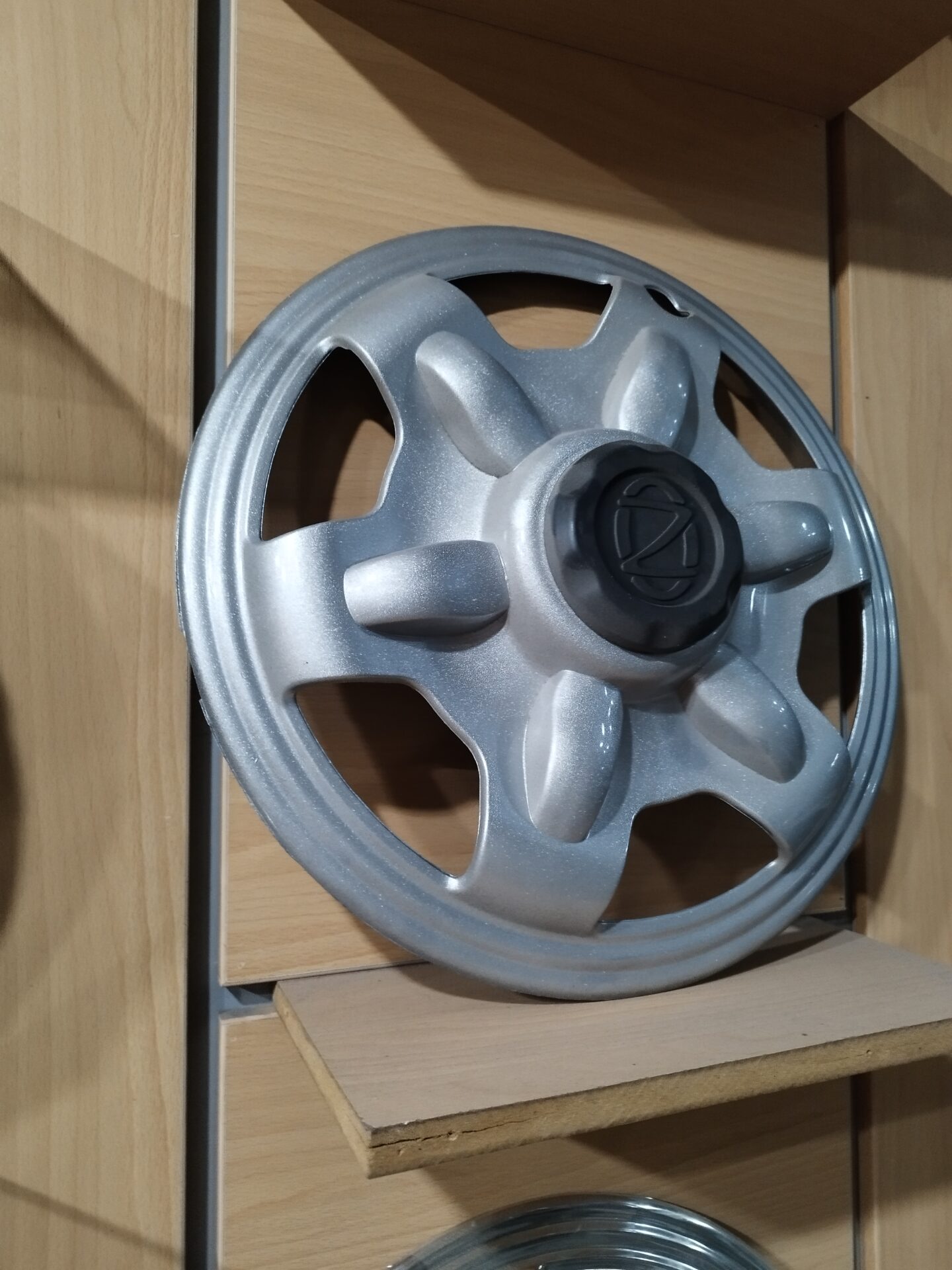 قالپاق شوکا نقره ای